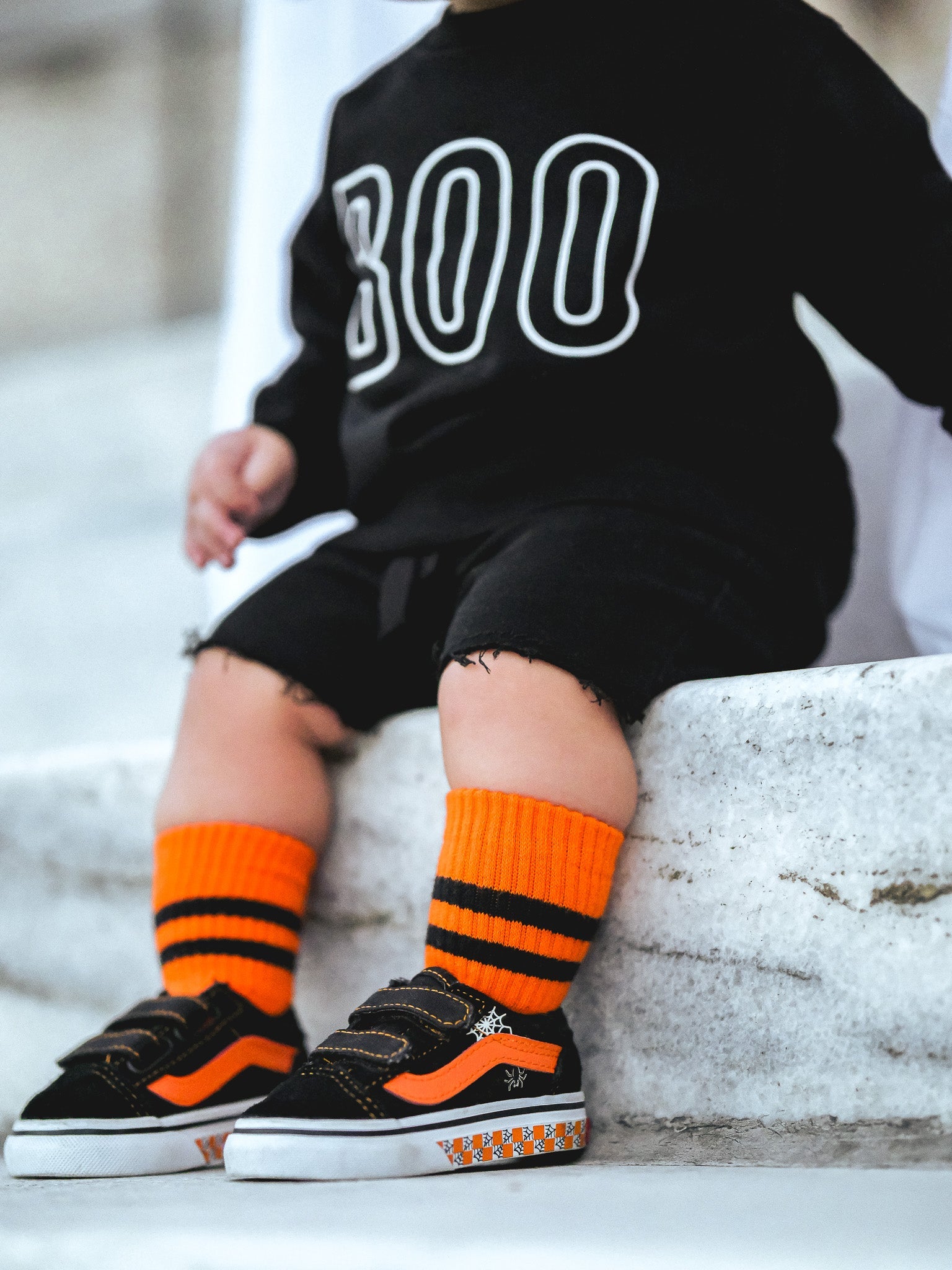 BOO